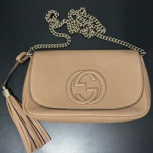 Gucci Soho Beige Grain Leather Chain Crossbody